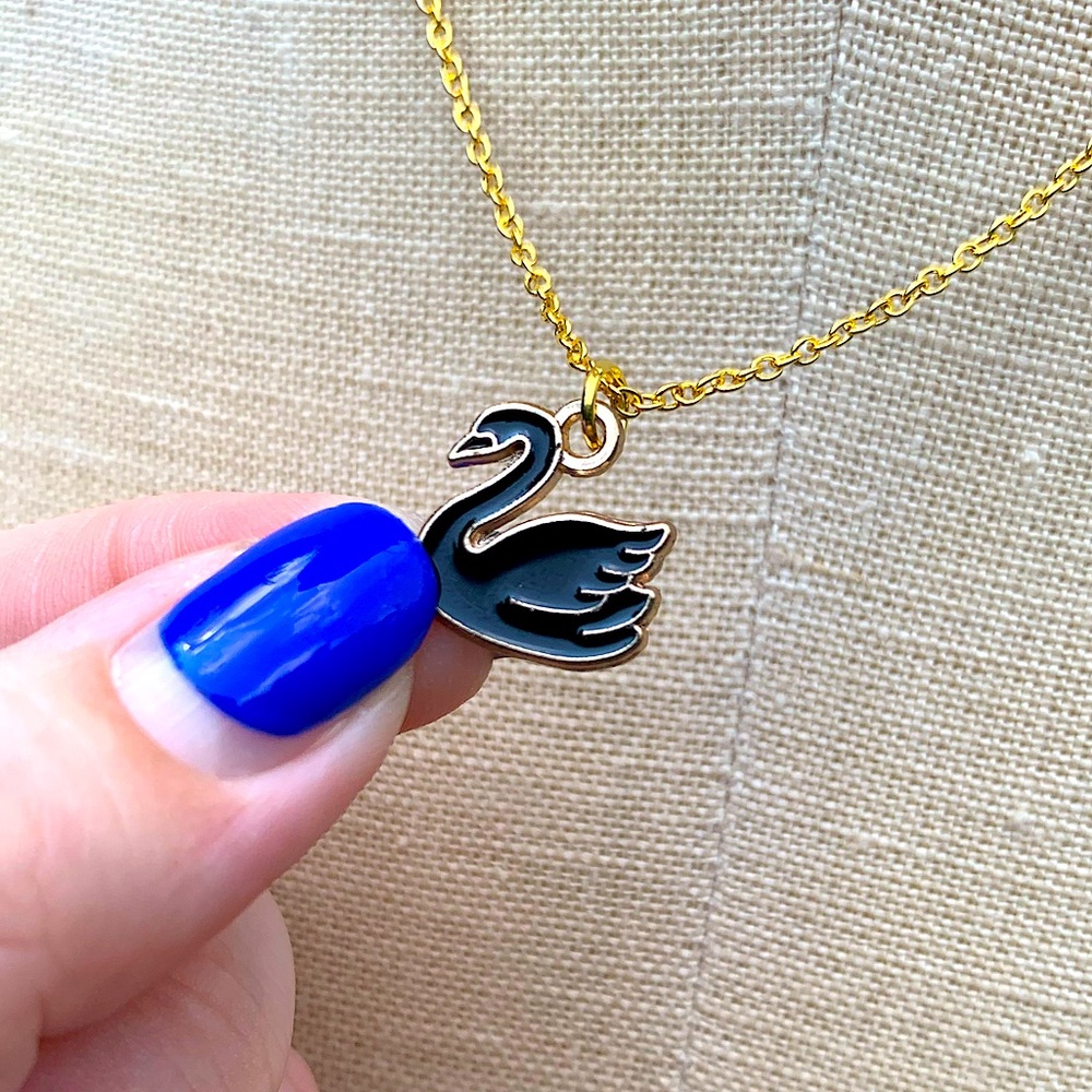 NWT Sterling Silver Plated Chain, Enamel Black Swan Alloy Metal Charm Necklace